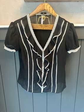 Heart Soul Black Short-Sleeve Ruffle Button Front Blouse White Lace M